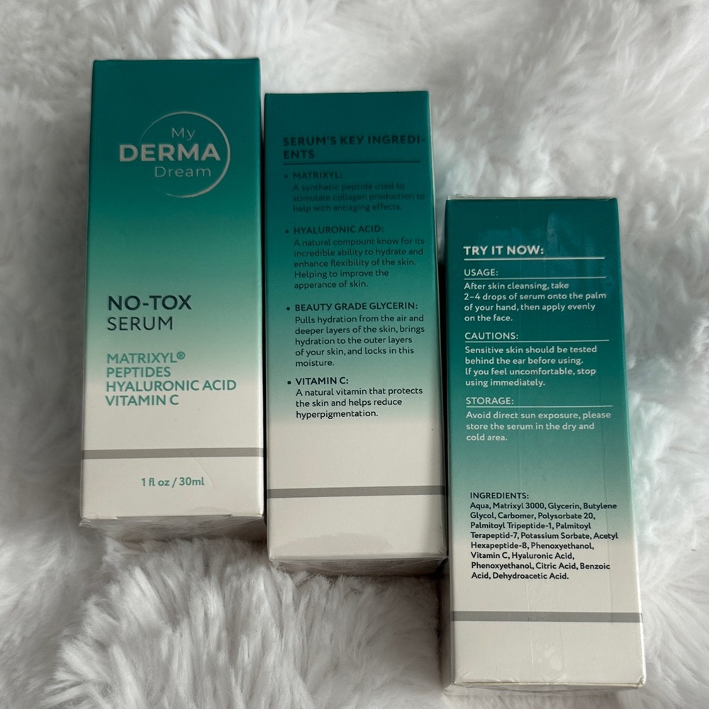 No-Tox Serum – Hyaluronic Acid & Vitamin C in Teal/White